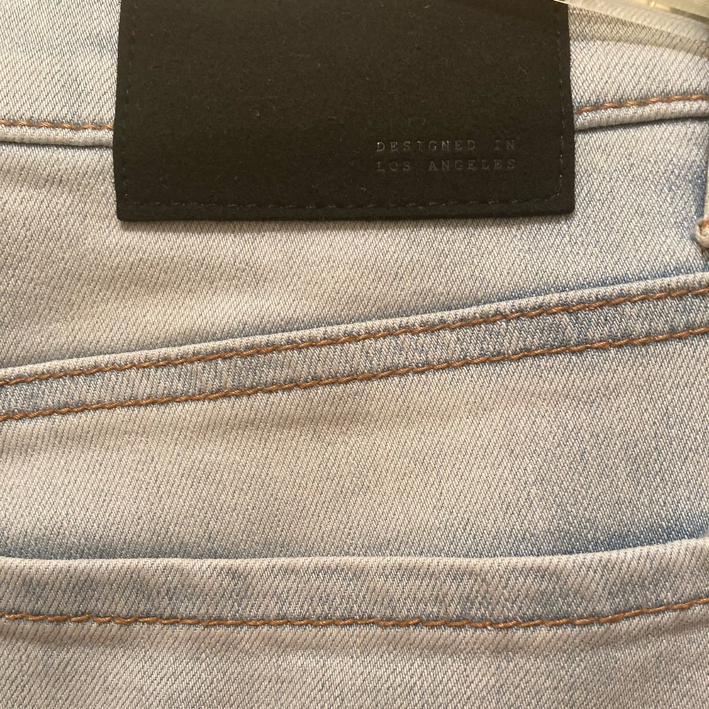 Light Washed Ripped Blue Jeans - Picture 3 of 3